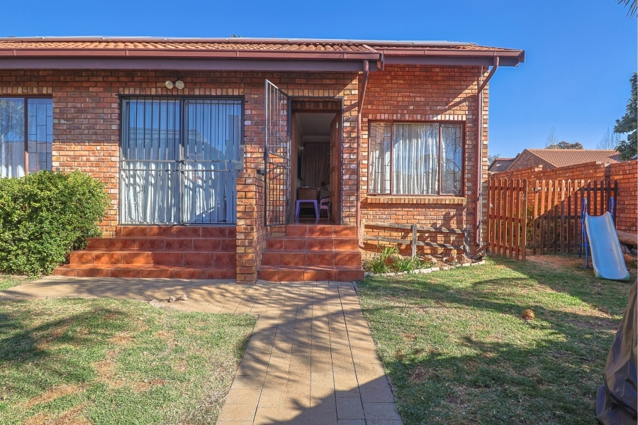3 Bedroom Property for Sale in Amberfield Gauteng