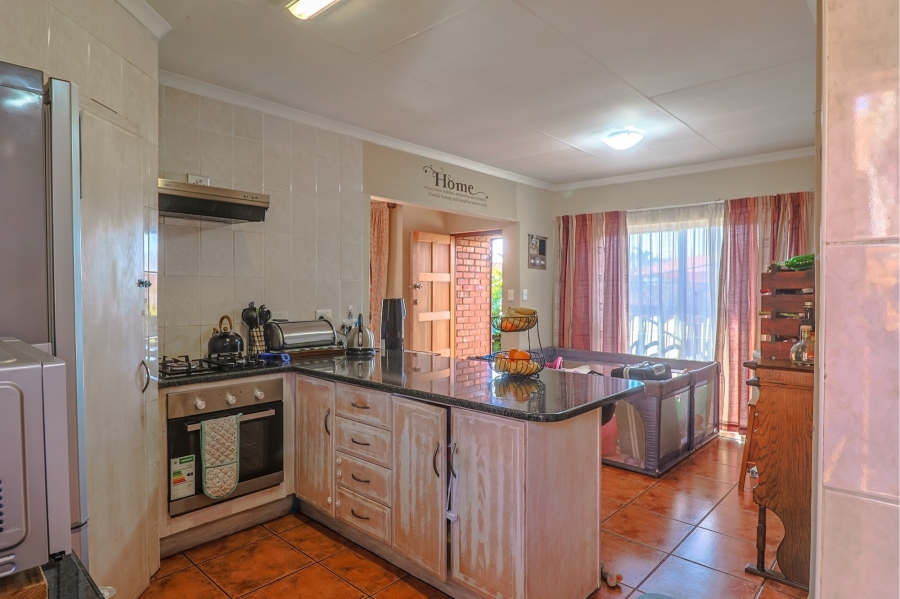 3 Bedroom Property for Sale in Amberfield Gauteng