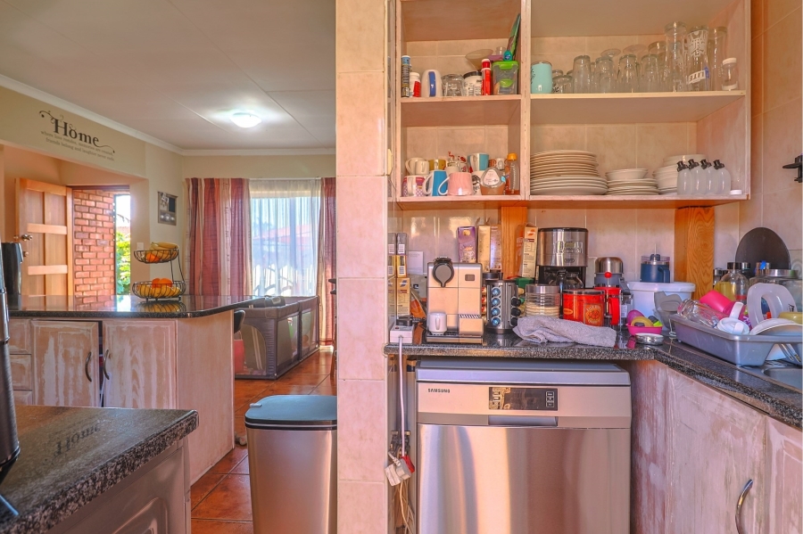 3 Bedroom Property for Sale in Amberfield Gauteng