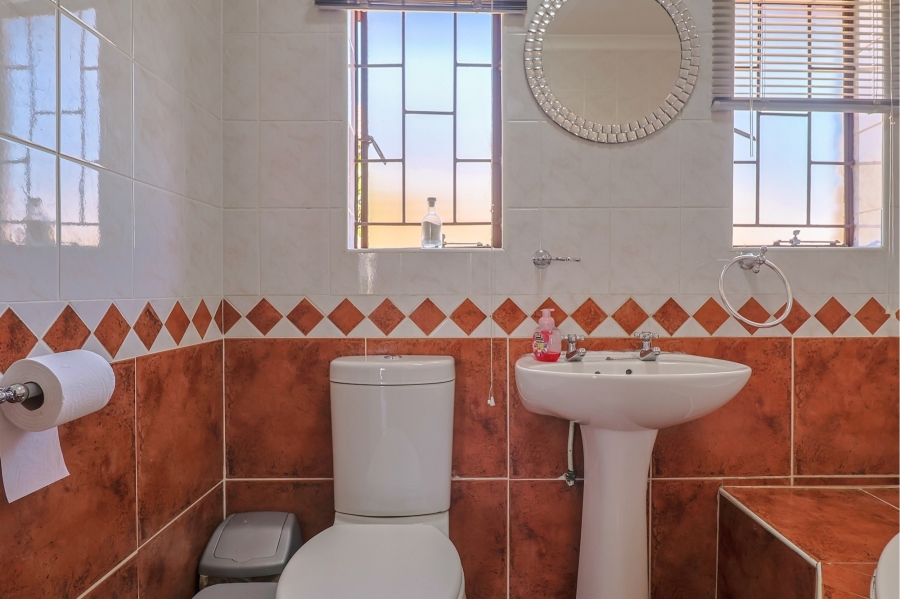 3 Bedroom Property for Sale in Amberfield Gauteng