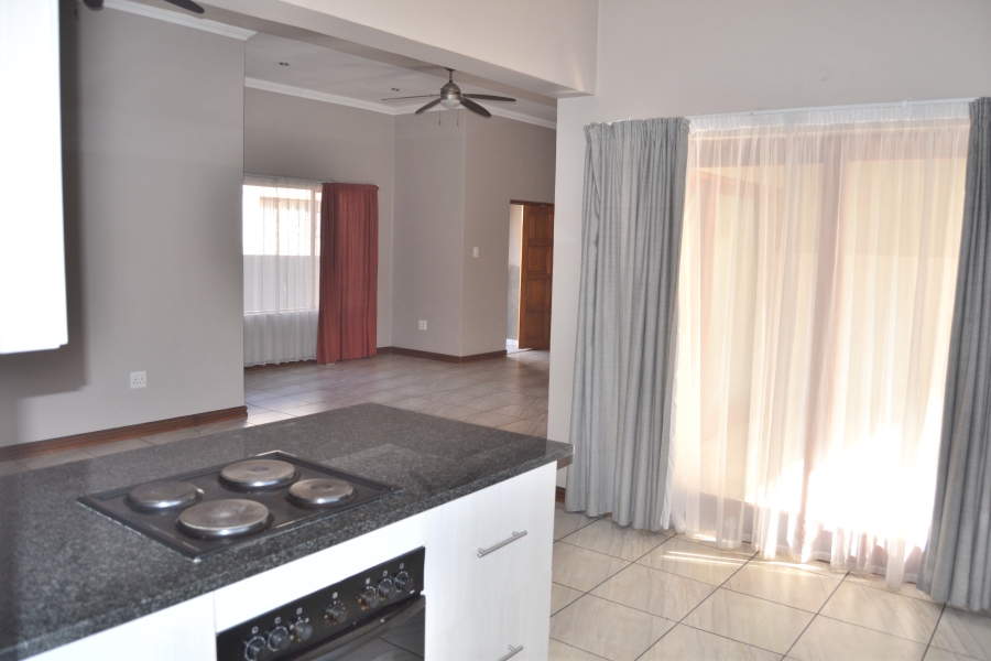 4 Bedroom Property for Sale in Thatchfield Estate Gauteng
