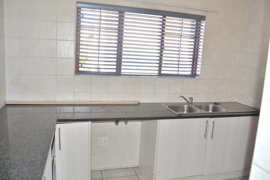 4 Bedroom Property for Sale in Thatchfield Estate Gauteng