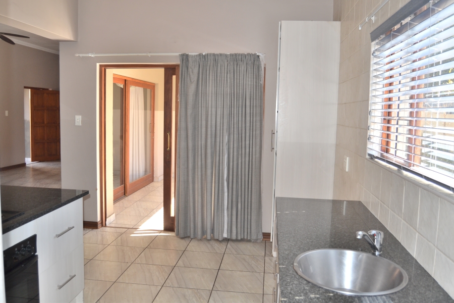 4 Bedroom Property for Sale in Thatchfield Estate Gauteng