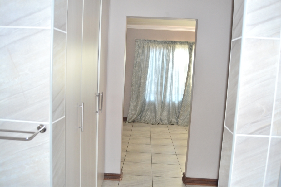 4 Bedroom Property for Sale in Thatchfield Estate Gauteng