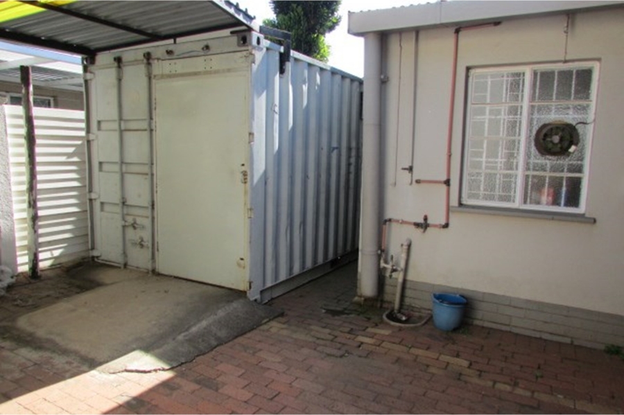 6 Bedroom Property for Sale in Riviera Gauteng