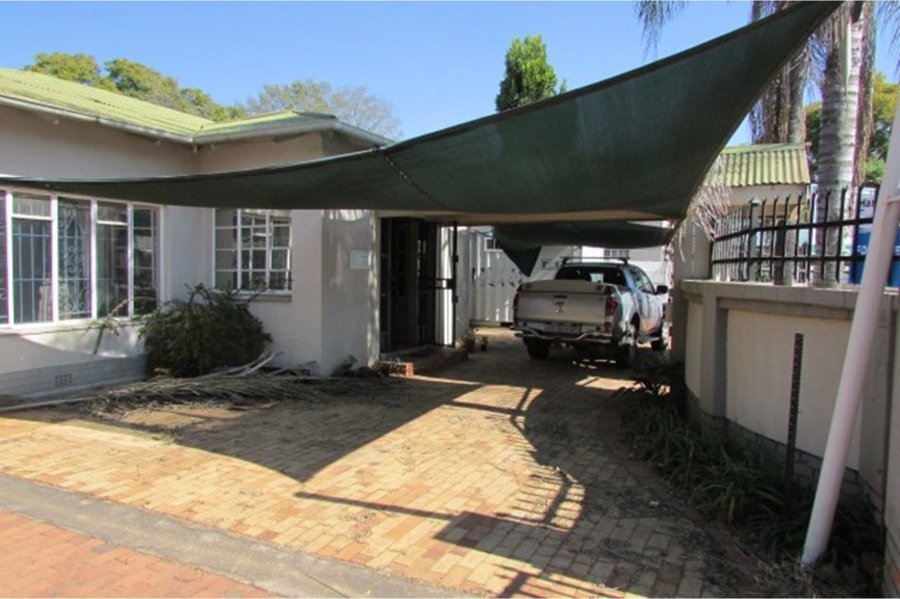 6 Bedroom Property for Sale in Riviera Gauteng