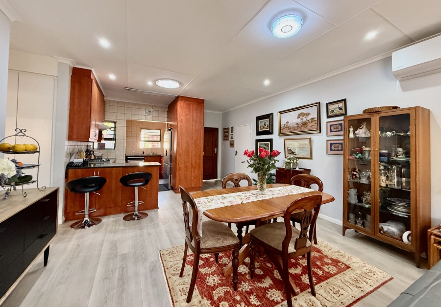 2 Bedroom Property for Sale in The Retreat Gauteng