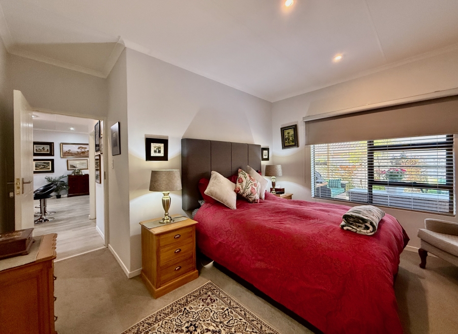 2 Bedroom Property for Sale in The Retreat Gauteng