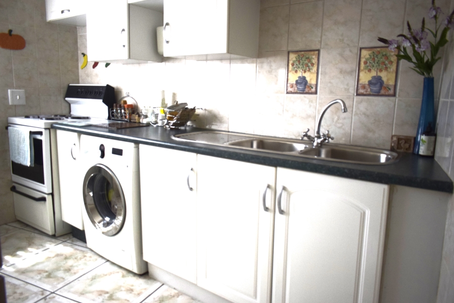 2 Bedroom Property for Sale in Cason Gauteng
