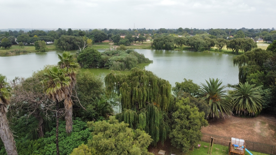 6 Bedroom Property for Sale in Selcourt Gauteng