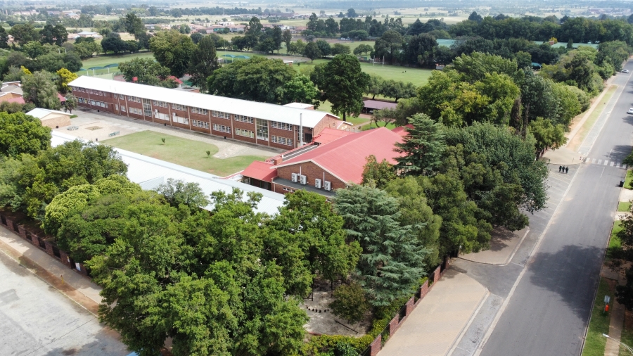 6 Bedroom Property for Sale in Selcourt Gauteng