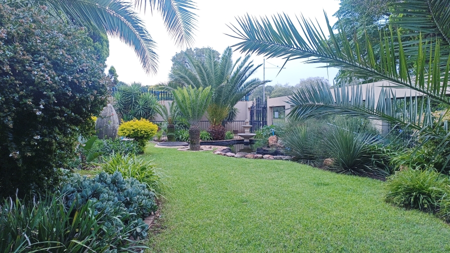 6 Bedroom Property for Sale in Selcourt Gauteng