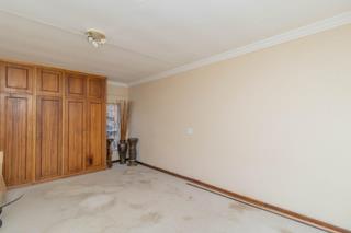6 Bedroom Property for Sale in Selcourt Gauteng