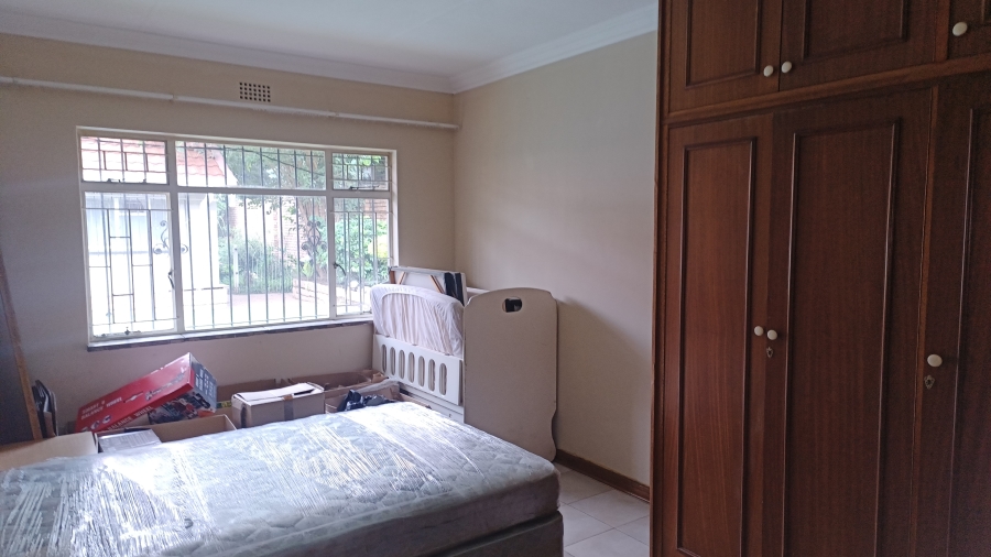 6 Bedroom Property for Sale in Selcourt Gauteng