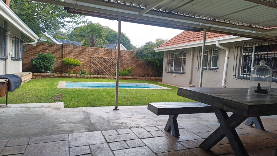6 Bedroom Property for Sale in Selcourt Gauteng