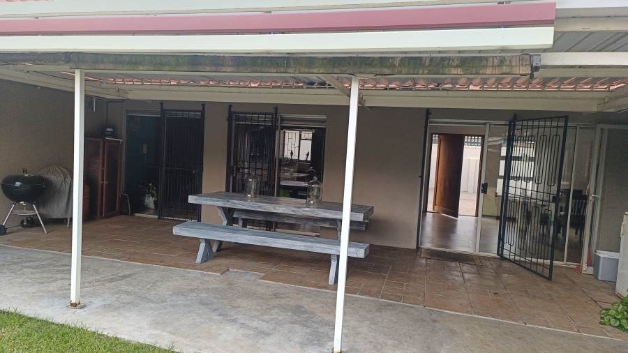 6 Bedroom Property for Sale in Selcourt Gauteng