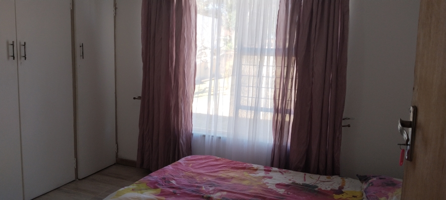 4 Bedroom Property for Sale in Rensburg Gauteng