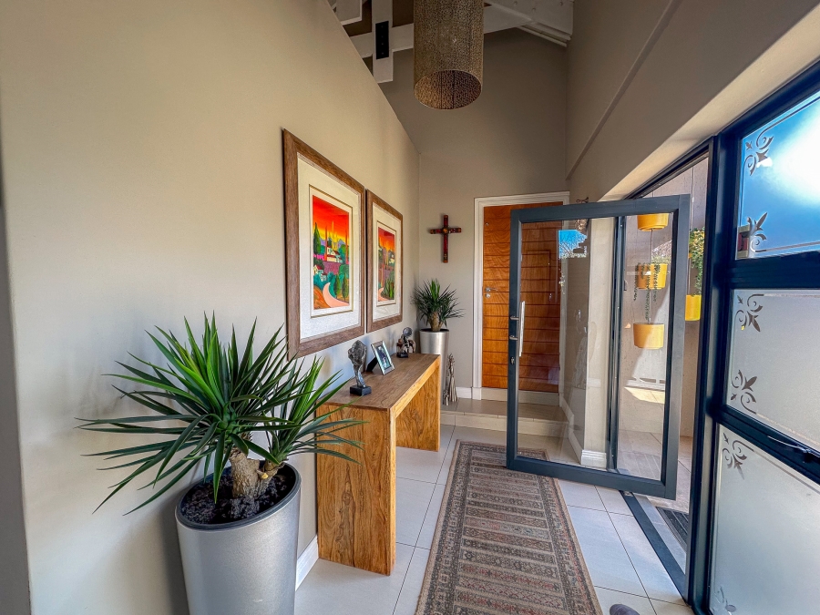 4 Bedroom Property for Sale in Midstream Ridge Gauteng