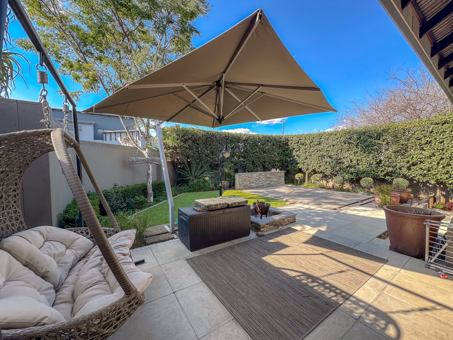 4 Bedroom Property for Sale in Midstream Ridge Gauteng