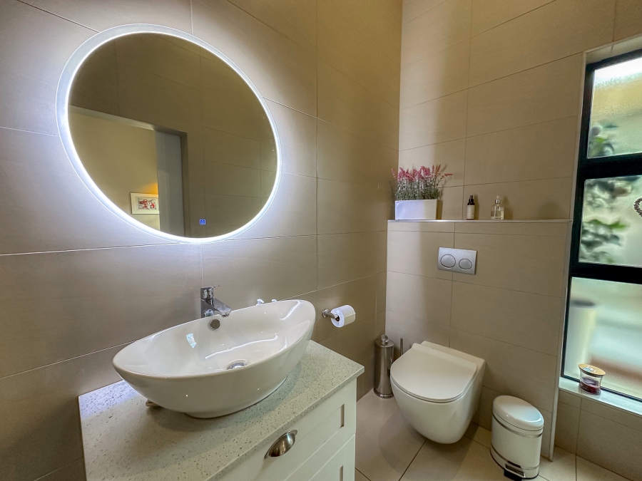 4 Bedroom Property for Sale in Midstream Ridge Gauteng