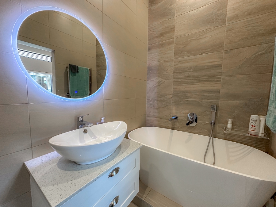 4 Bedroom Property for Sale in Midstream Ridge Gauteng