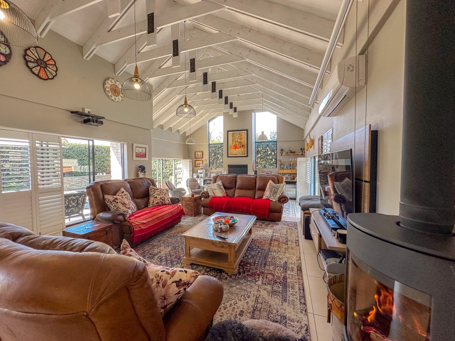 4 Bedroom Property for Sale in Midstream Ridge Gauteng