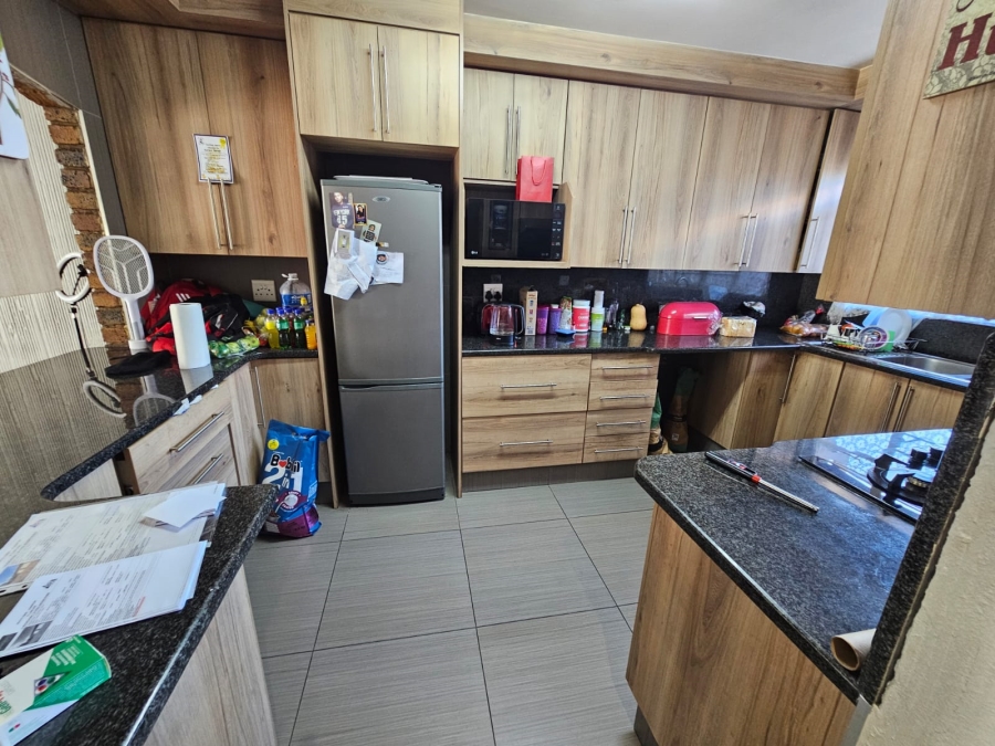 2 Bedroom Property for Sale in South Crest Gauteng