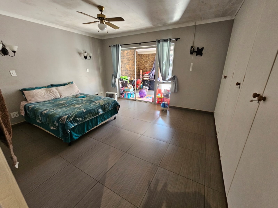 2 Bedroom Property for Sale in South Crest Gauteng