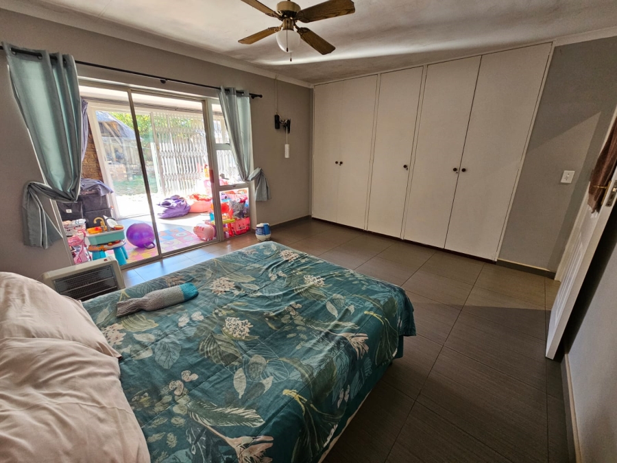 2 Bedroom Property for Sale in South Crest Gauteng
