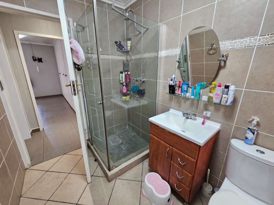 2 Bedroom Property for Sale in South Crest Gauteng