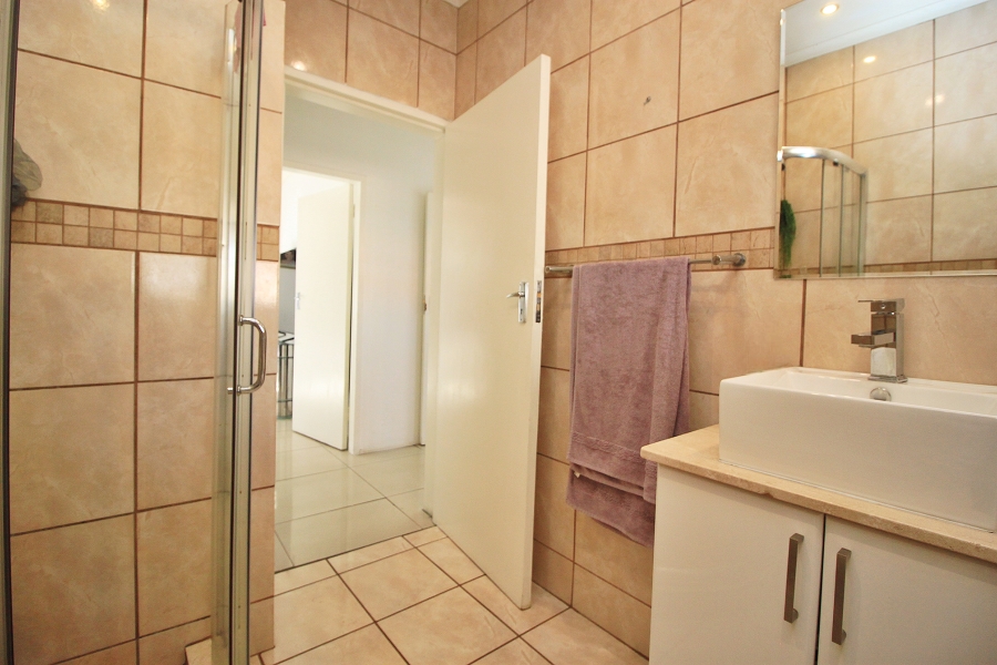 2 Bedroom Property for Sale in Illiondale Gauteng