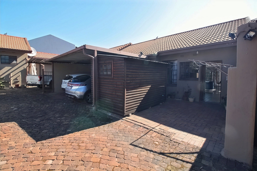 2 Bedroom Property for Sale in Illiondale Gauteng