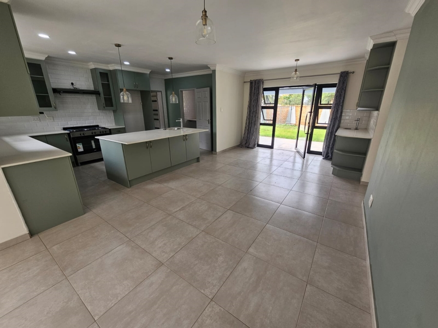 4 Bedroom Property for Sale in Brackenhurst Gauteng