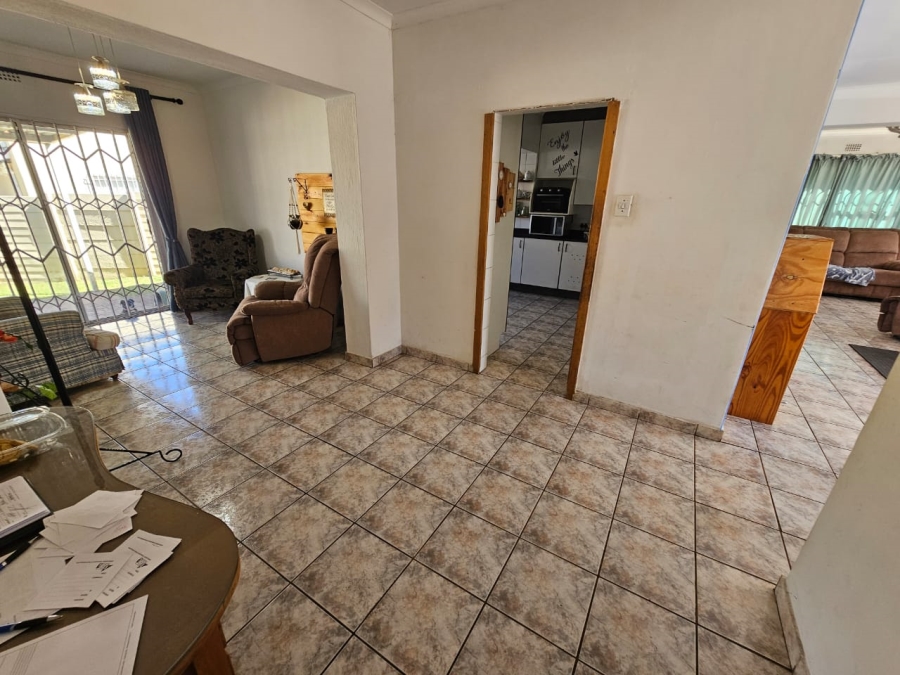 4 Bedroom Property for Sale in Brackendowns Gauteng