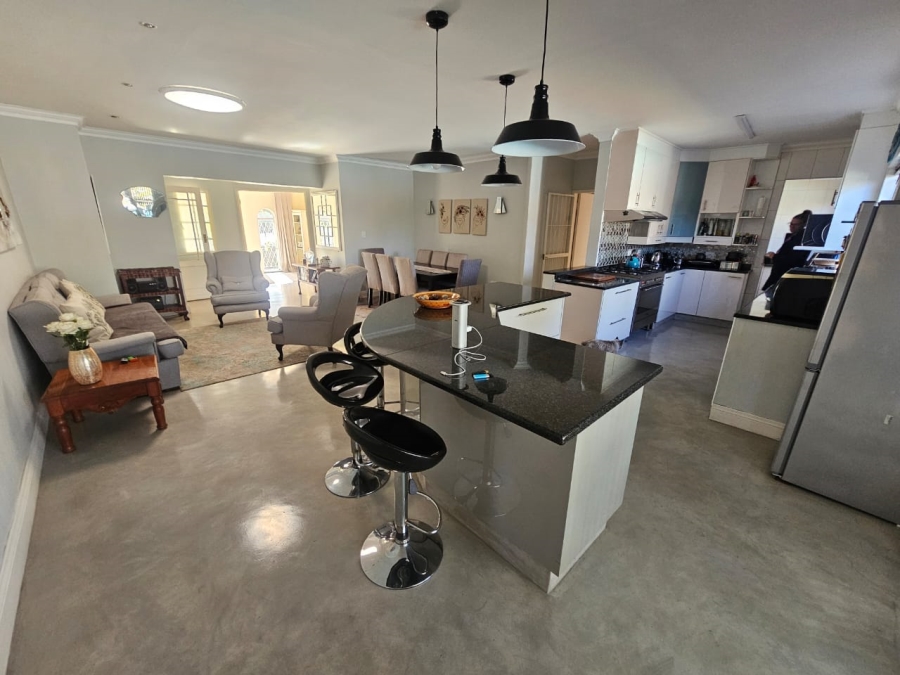 3 Bedroom Property for Sale in Brackendowns Gauteng