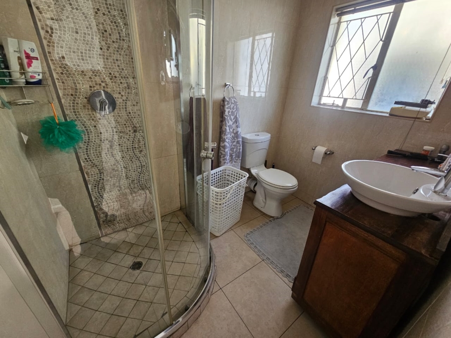 3 Bedroom Property for Sale in Brackendowns Gauteng