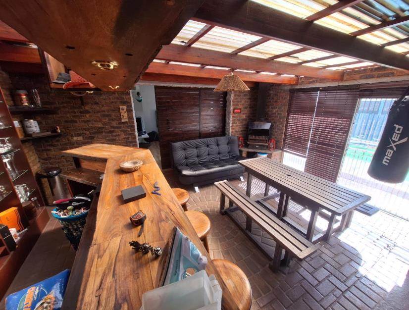 4 Bedroom Property for Sale in Verwoerdpark Gauteng