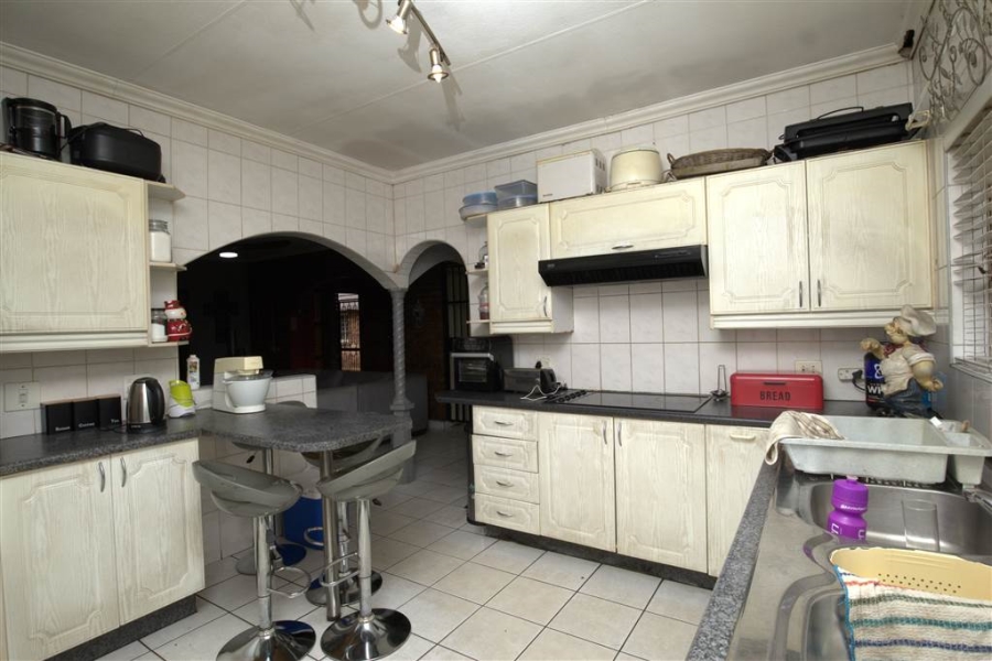 4 Bedroom Property for Sale in Verwoerdpark Gauteng