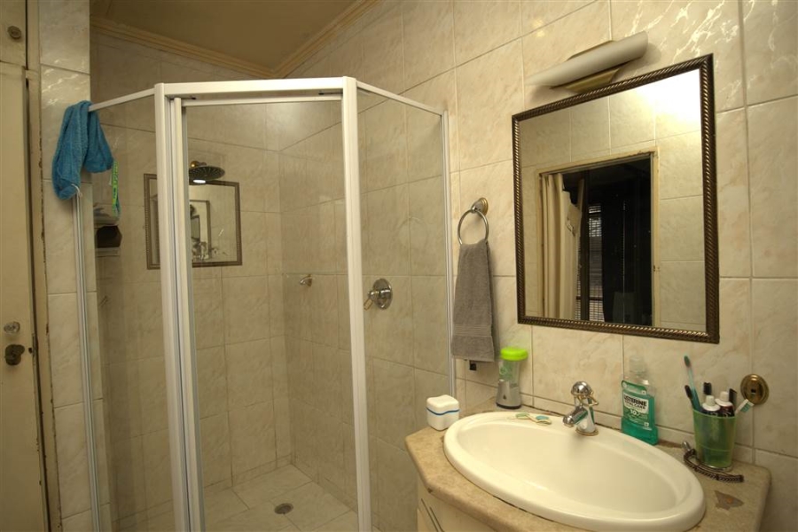 4 Bedroom Property for Sale in Verwoerdpark Gauteng