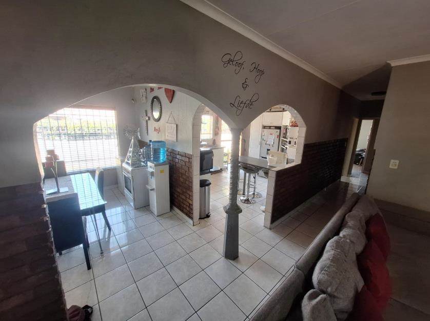 4 Bedroom Property for Sale in Verwoerdpark Gauteng