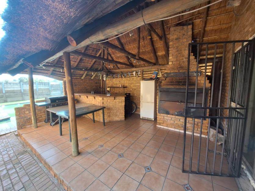 4 Bedroom Property for Sale in Verwoerdpark Gauteng