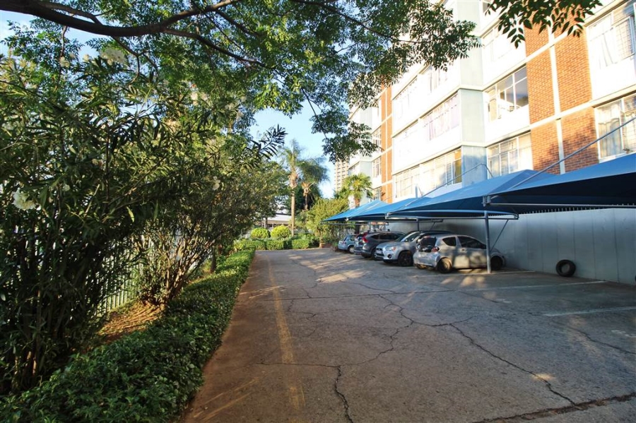 To Let 1 Bedroom Property for Rent in Bedford Gardens Gauteng