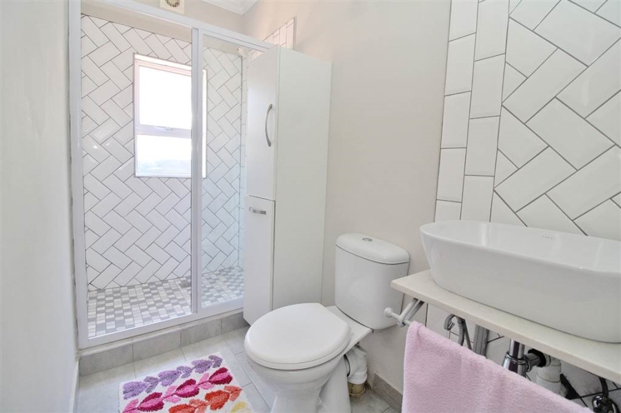 To Let 1 Bedroom Property for Rent in Cyrildene Gauteng