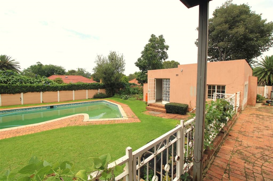 To Let 1 Bedroom Property for Rent in Cyrildene Gauteng
