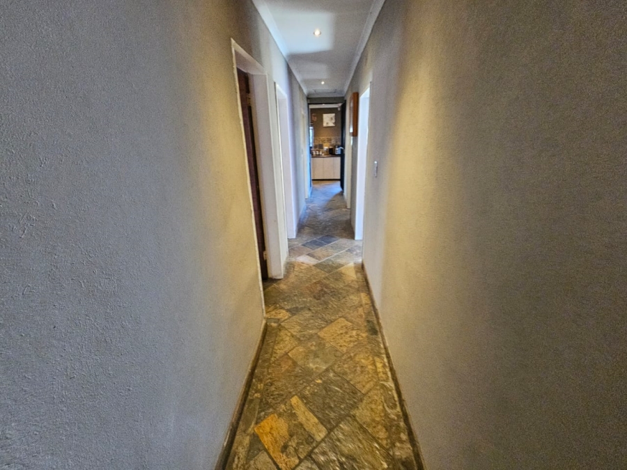 3 Bedroom Property for Sale in Brackendowns Gauteng