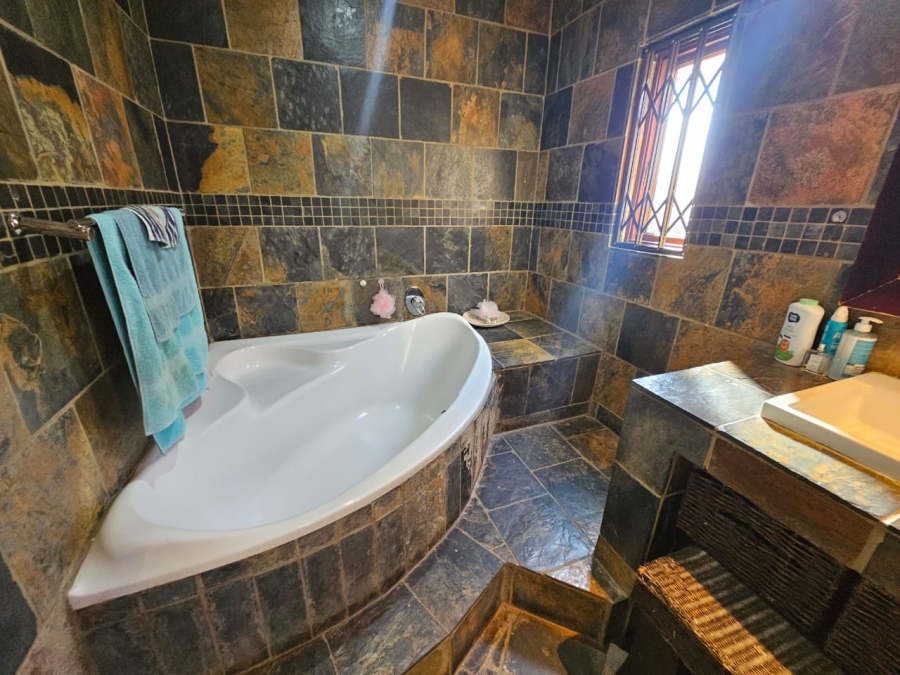 3 Bedroom Property for Sale in Brackendowns Gauteng