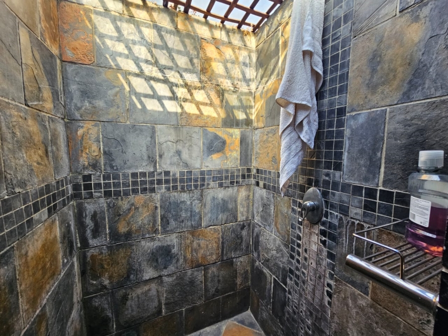 3 Bedroom Property for Sale in Brackendowns Gauteng