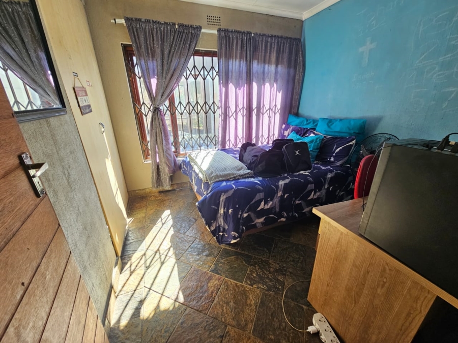 3 Bedroom Property for Sale in Brackendowns Gauteng