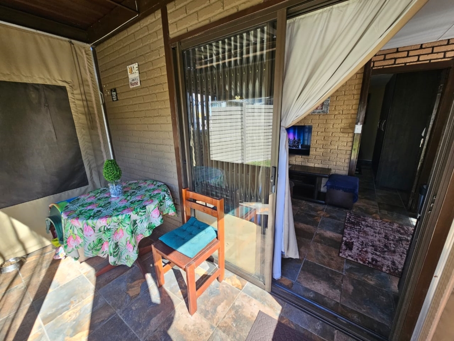 3 Bedroom Property for Sale in Brackendowns Gauteng
