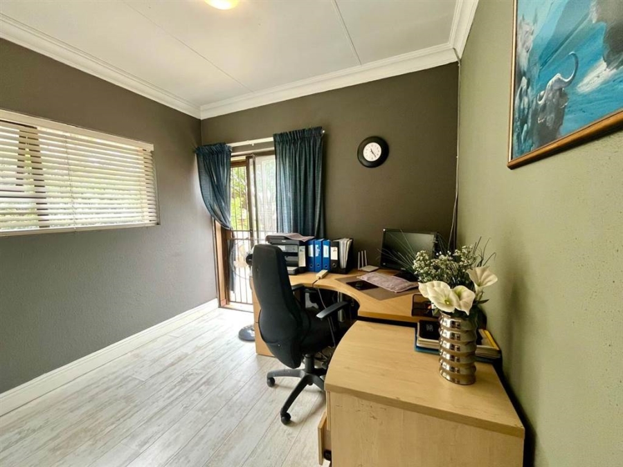 3 Bedroom Property for Sale in New Redruth Gauteng